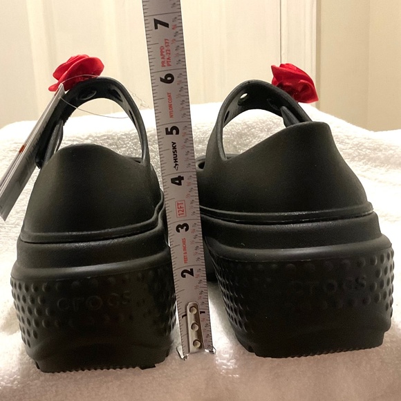 Black Red Rosette Maryjane Crocs Stomp Clog Rubber Slip On Casual Comfort size 8 - Picture 11 of 13